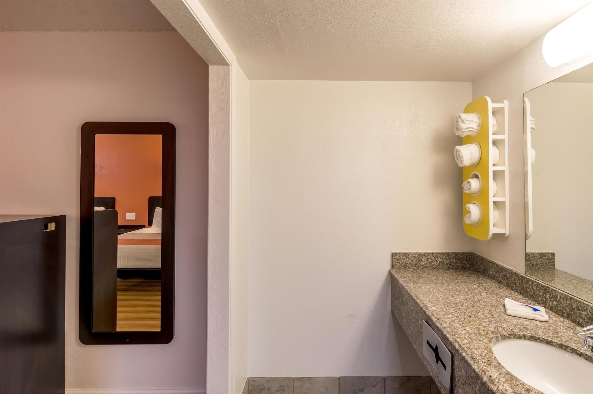 Motel 6-Clinton, Ok Bagian luar foto