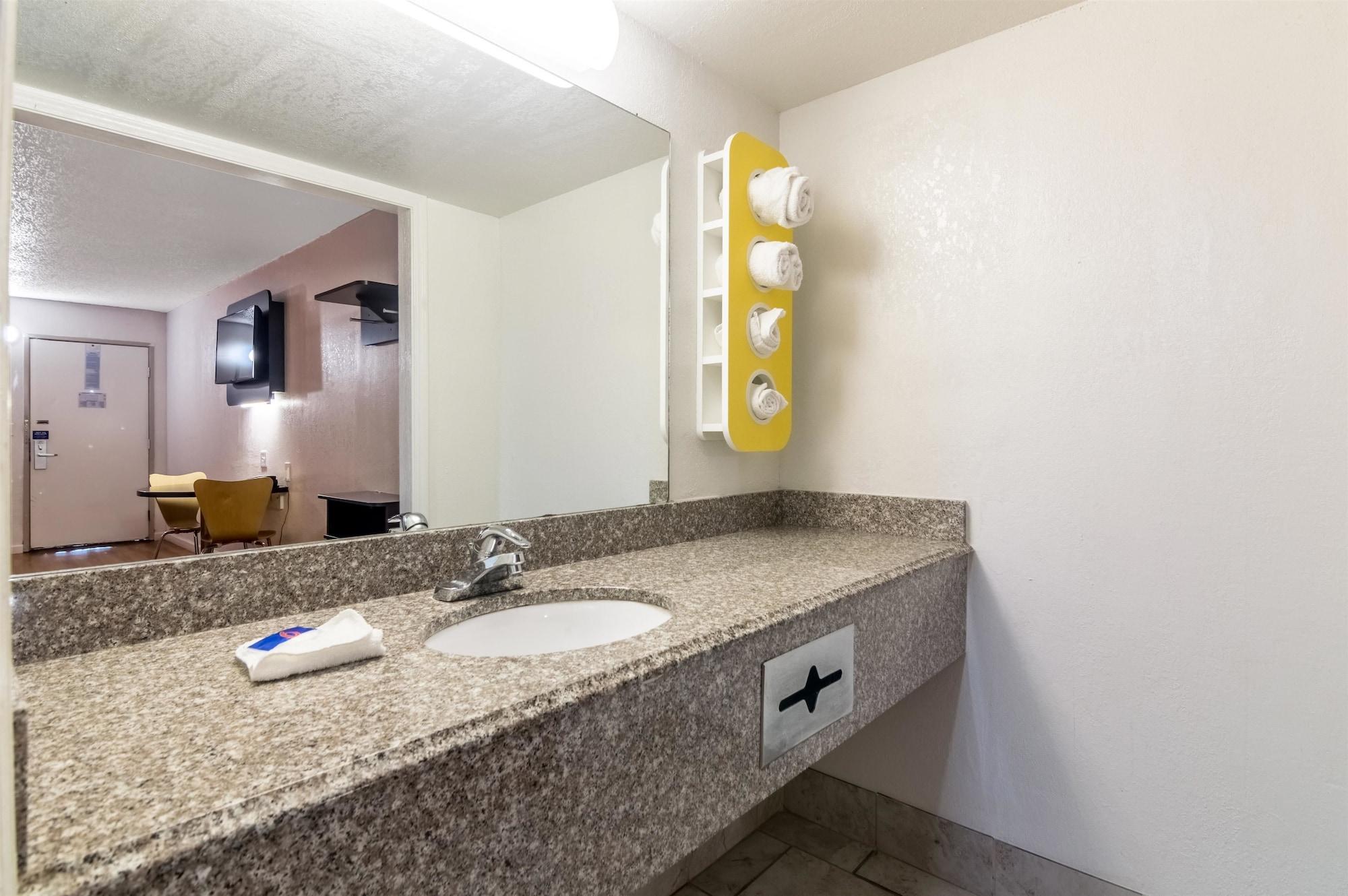 Motel 6-Clinton, Ok Bagian luar foto